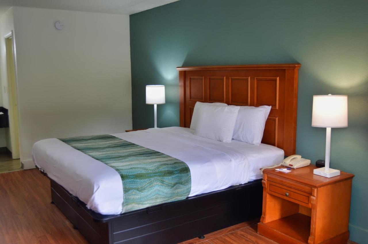 Days Inn By Wyndham Hardeeville Near Hilton Head ภายนอก รูปภาพ