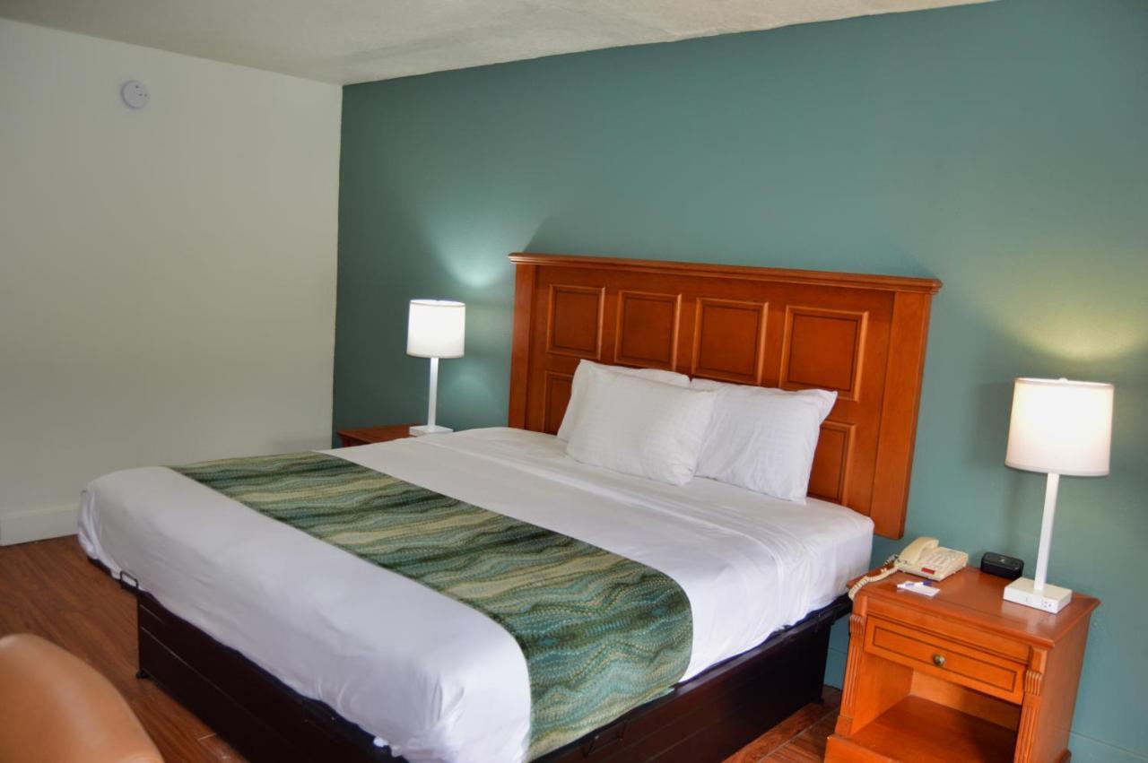 Days Inn By Wyndham Hardeeville Near Hilton Head ภายนอก รูปภาพ