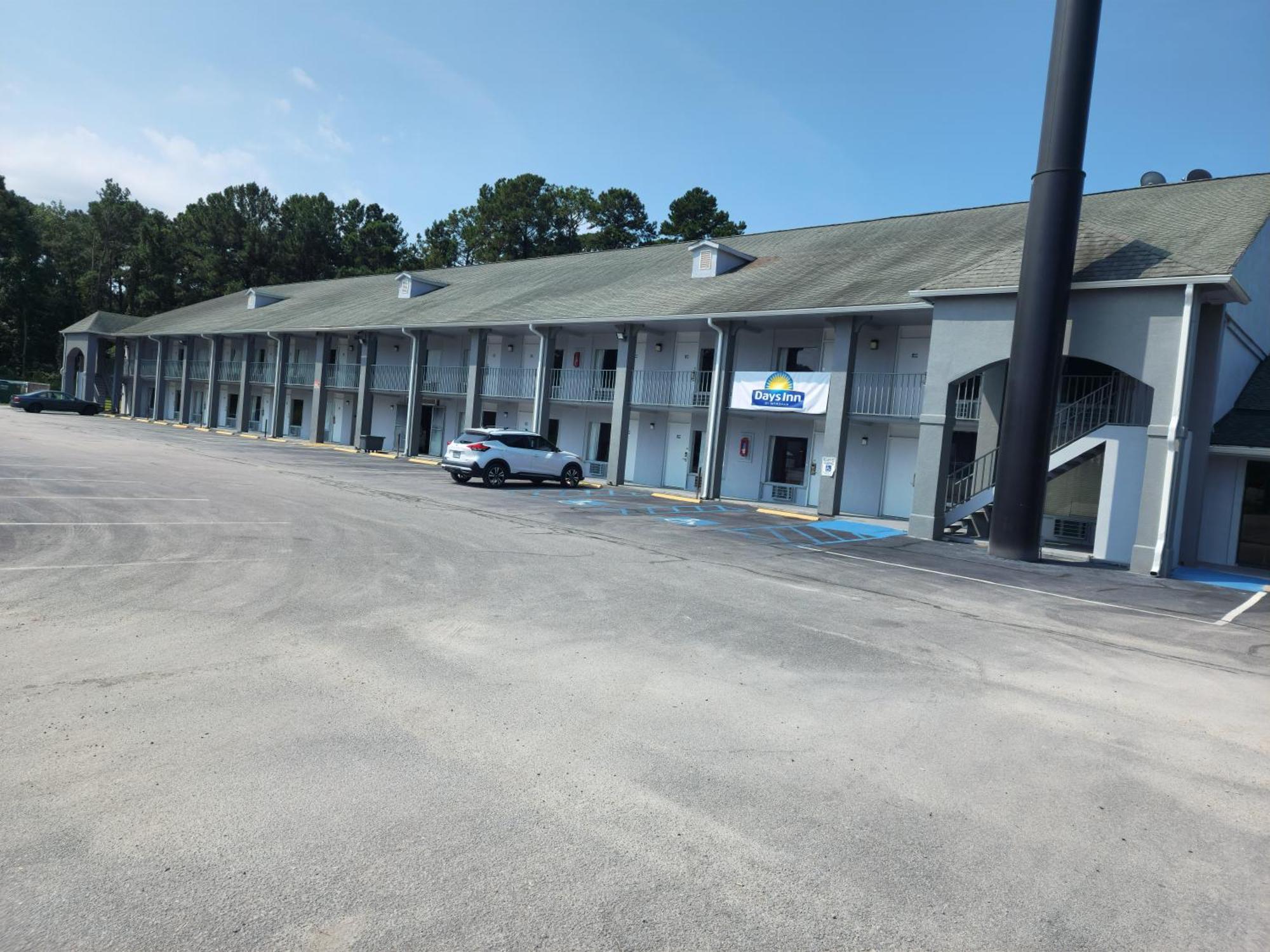 Days Inn By Wyndham Hardeeville Near Hilton Head ภายนอก รูปภาพ