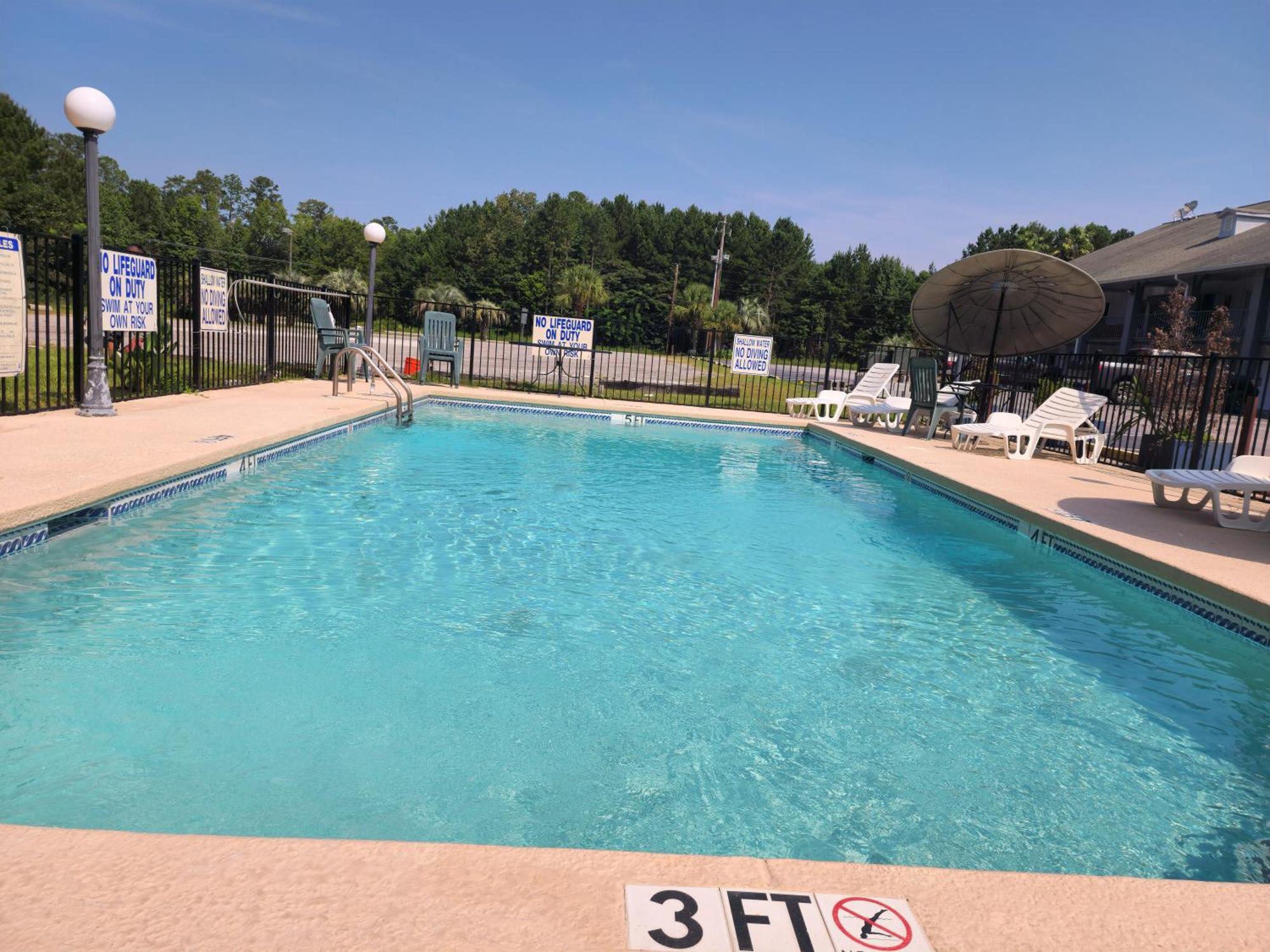 Days Inn By Wyndham Hardeeville Near Hilton Head ภายนอก รูปภาพ