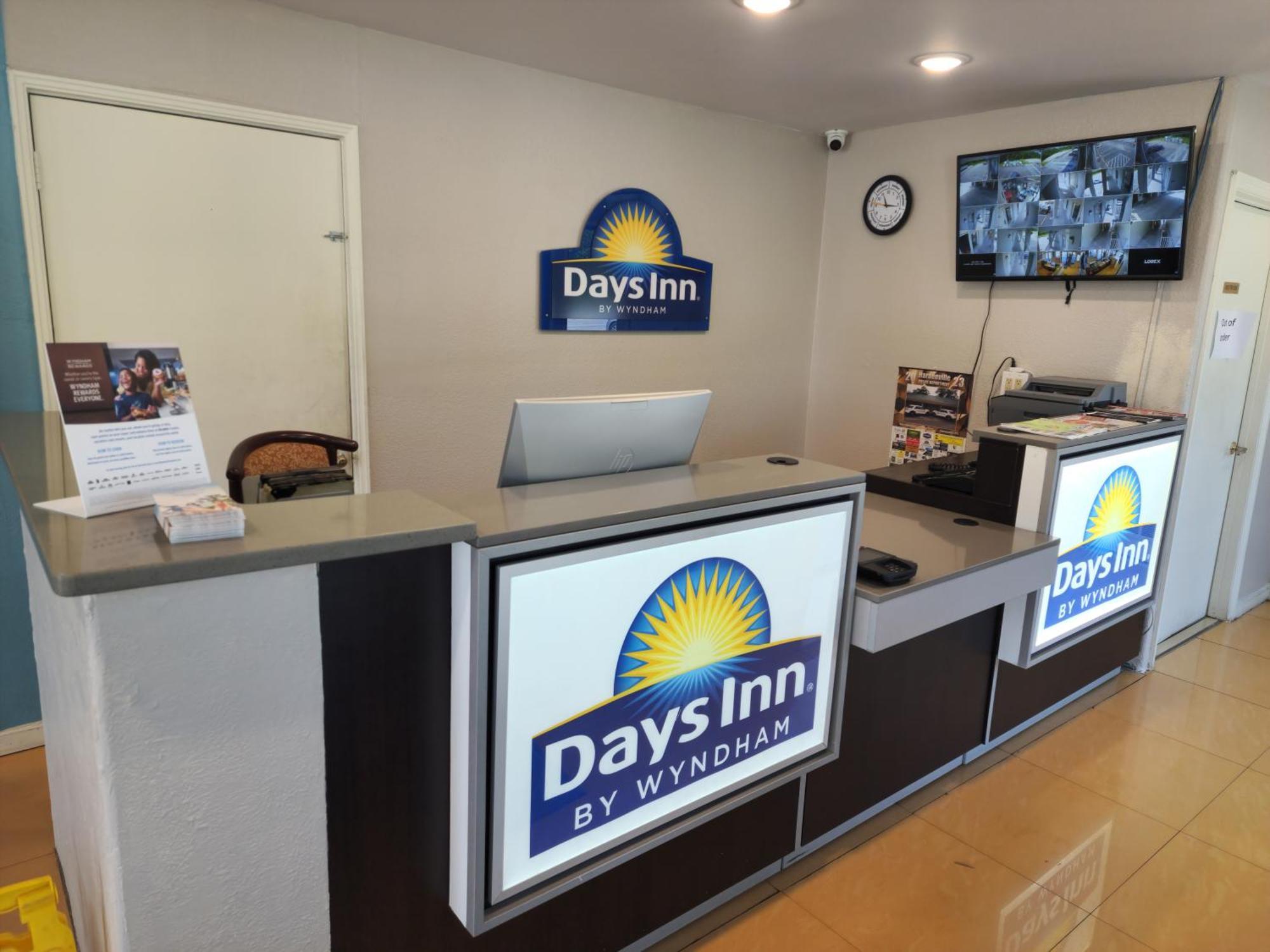 Days Inn By Wyndham Hardeeville Near Hilton Head ภายนอก รูปภาพ