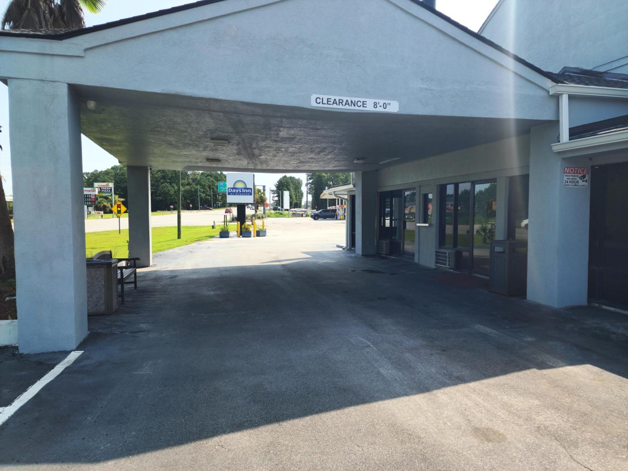 Days Inn By Wyndham Hardeeville Near Hilton Head ภายนอก รูปภาพ