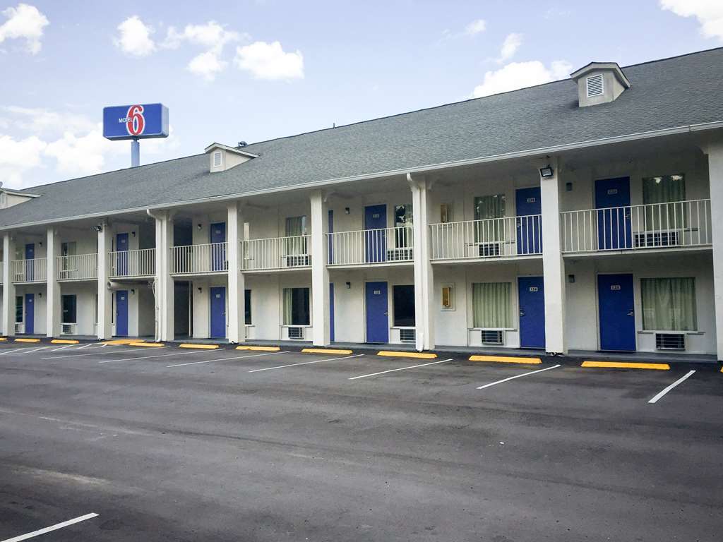 Days Inn By Wyndham Hardeeville Near Hilton Head ภายนอก รูปภาพ